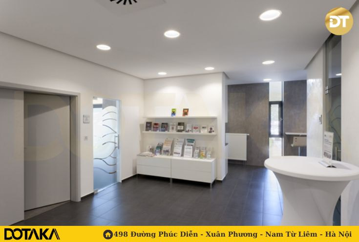 Khu trưng bày trong showroom: Làm nổi bật sản phẩm, kệ hàng