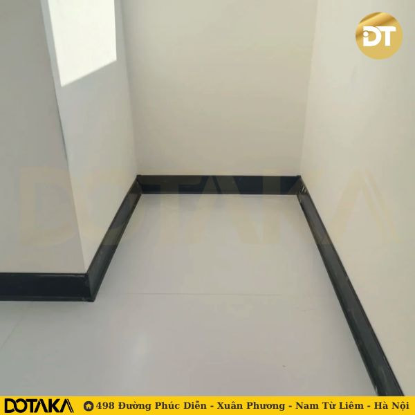 Nẹp nhôm chân tường dán trực tiếp